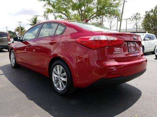 Crimson Red Metallic 2016 Kia Forte LX