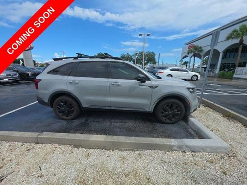 Wolf Gray 2022 Kia Sorento X-Line S