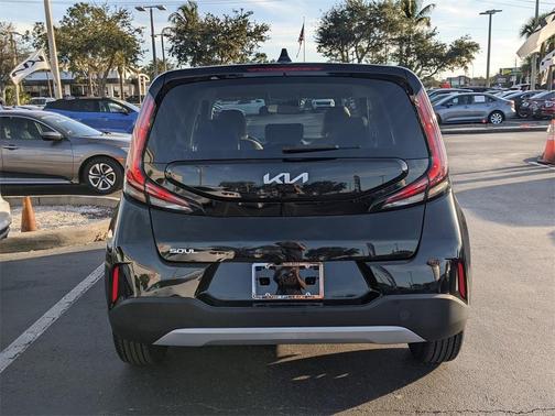2023 Kia Soul LX