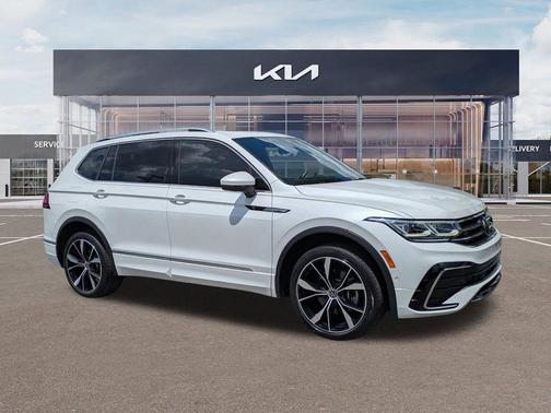 Oryx White Pearl Effect 2022 Volkswagen Tiguan 2.0T SEL R-Line