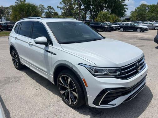 Oryx White Pearl Effect 2022 Volkswagen Tiguan 2.0T SEL R-Line