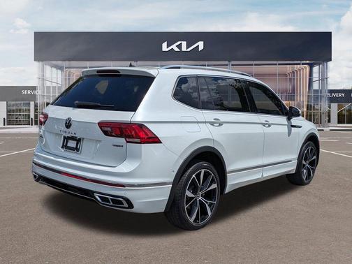 Oryx White Pearl Effect 2022 Volkswagen Tiguan 2.0T SEL R-Line