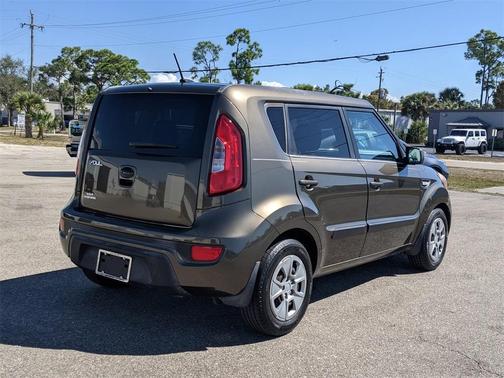 2013 Kia Soul Base