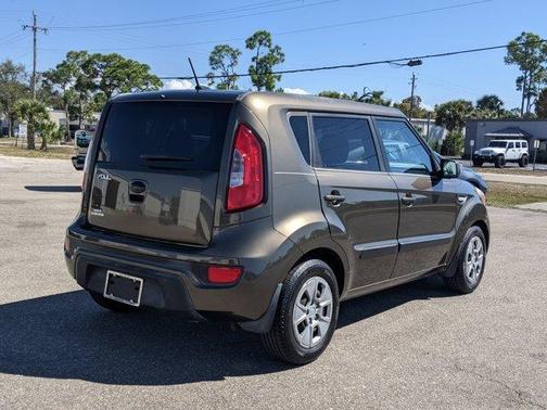 2013 Kia Soul Base