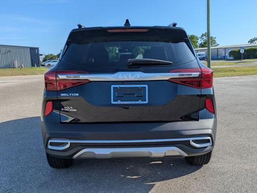 Cherry Black 2023 Kia Seltos EX