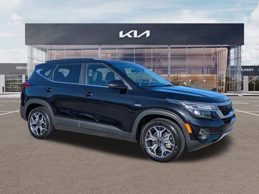 Cherry Black 2023 Kia Seltos EX