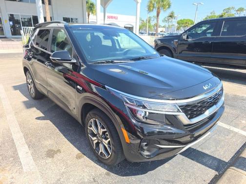 Cherry Black 2023 Kia Seltos EX