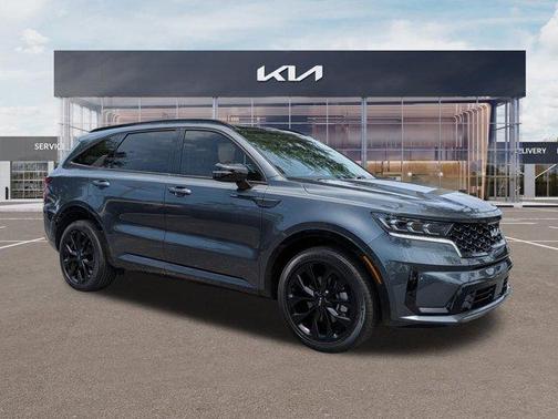 Gray 2023 Kia Sorento SX