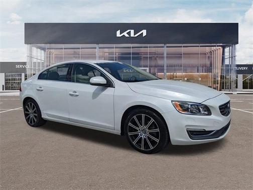 2018 Volvo S60 T5 Inscription Platinum