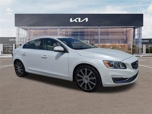 2018 Volvo S60 T5 Inscription Platinum
