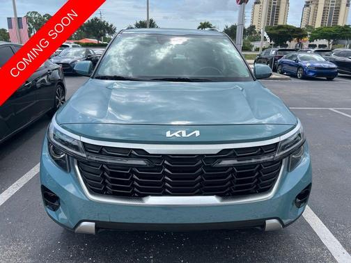 Blue 2024 Kia Seltos EX