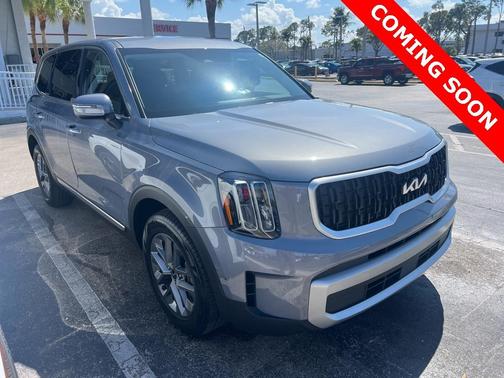 2023 Kia Telluride LX