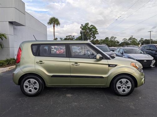 2013 Kia Soul Base