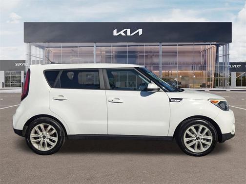2017 Kia Soul +