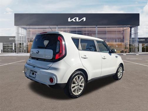 2017 Kia Soul +