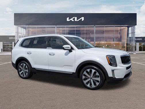Glacial White Pearl 2022 Kia Telluride S