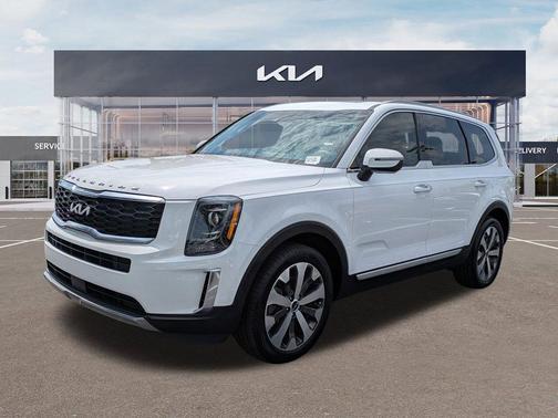 Glacial White Pearl 2022 Kia Telluride S