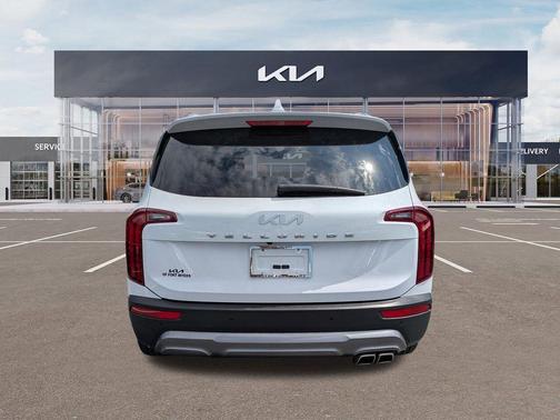 Glacial White Pearl 2022 Kia Telluride S