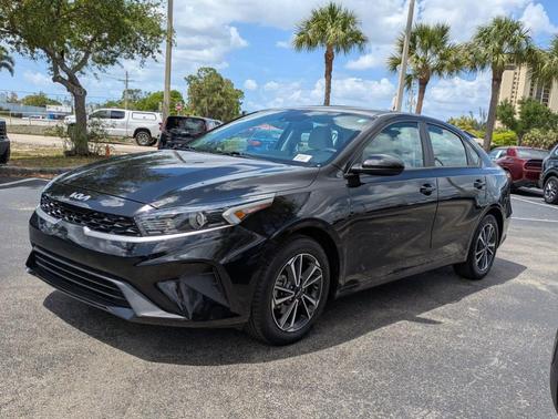 Aurora Black 2023 Kia Forte LXS