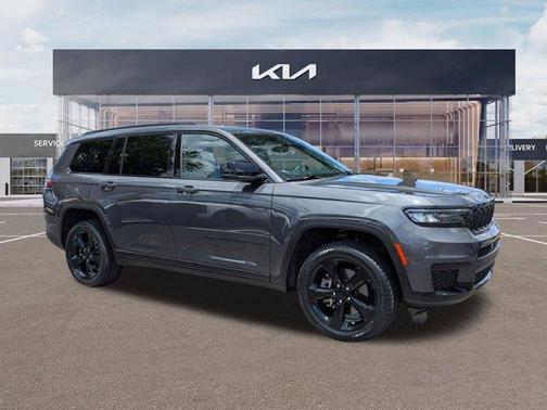 Metallic 2022 Jeep Grand Cherokee L Laredo