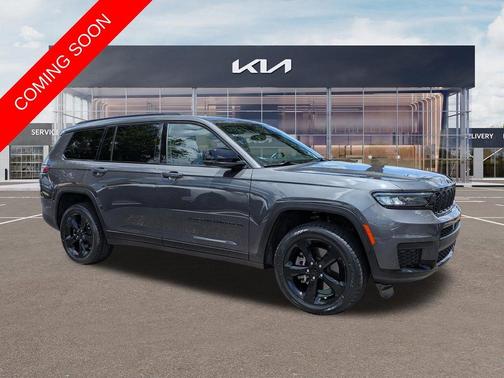 Metallic 2022 Jeep Grand Cherokee L Laredo