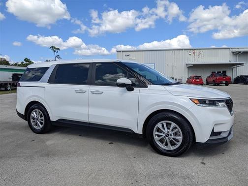 2022 Kia Carnival LXS