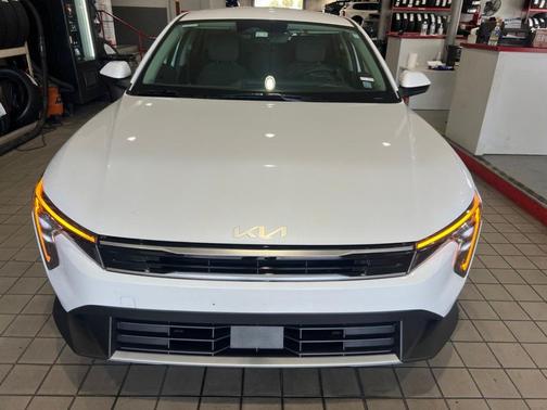 Snow White Pearl 2025 Kia K4 EX