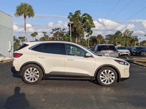 2021 Ford Escape Titanium Hybrid