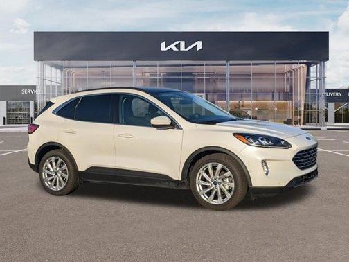 2021 Ford Escape Titanium Hybrid