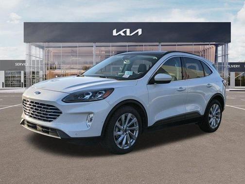 2021 Ford Escape Titanium Hybrid