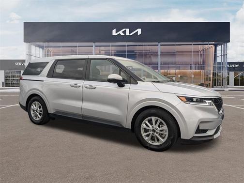 2023 Kia Carnival LX
