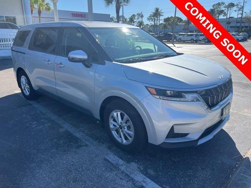 2023 Kia Carnival LX