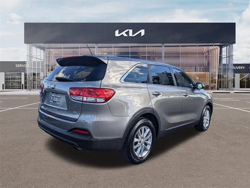 2018 Kia Sorento L