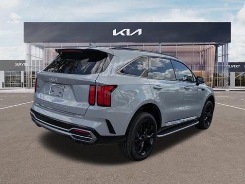 Wolf Gray 2022 Kia Sorento SX