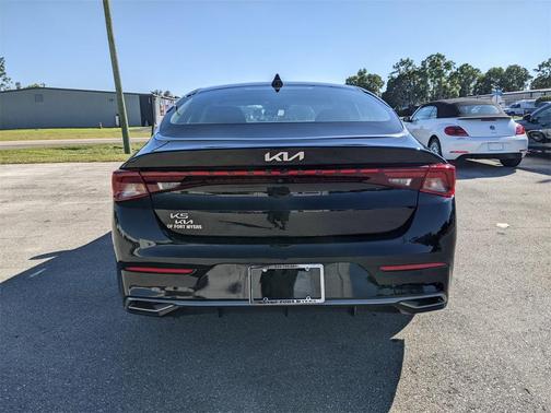 2023 Kia K5 LXS