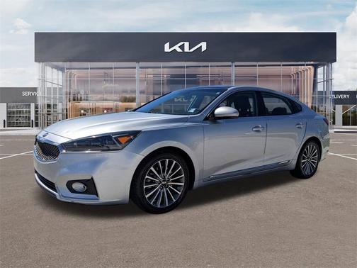 2017 Kia Cadenza Premium