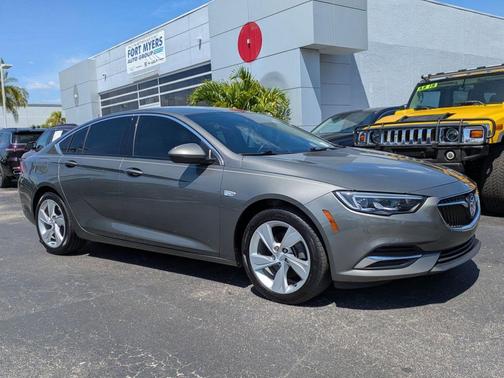 Smoked Pearl Metallic 2018 Buick Regal Sportback Preferred