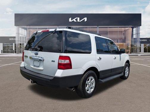 Oxford White 2011 Ford Expedition XL