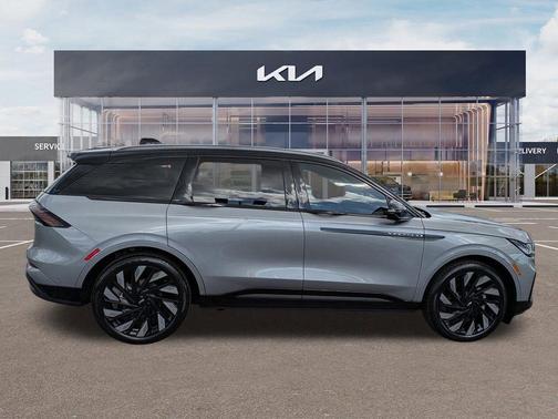 2024 Lincoln Nautilus Reserve