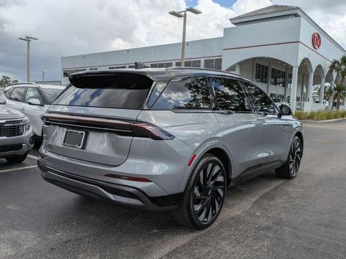 2024 Lincoln Nautilus Reserve