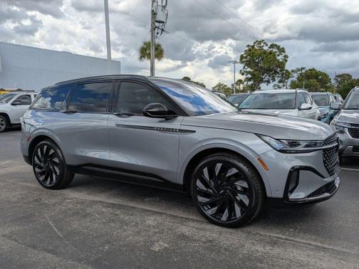 2024 Lincoln Nautilus Reserve