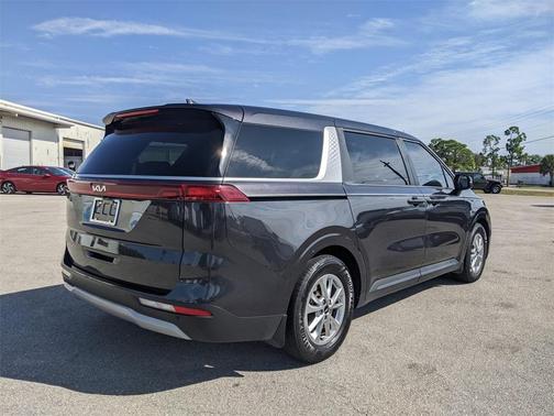 2023 Kia Carnival LX
