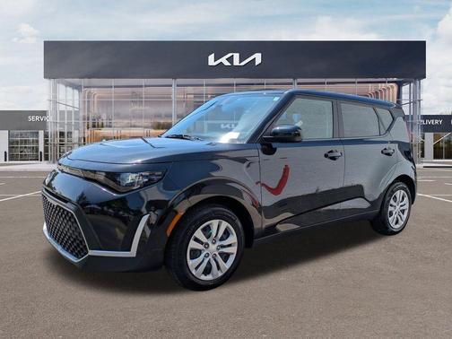 Fusion Orange 2024 Kia Soul LX