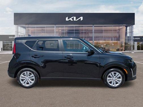 Fusion Orange 2024 Kia Soul LX