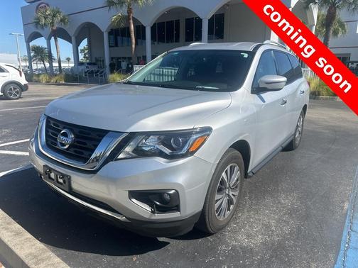 2019 Nissan Pathfinder SV