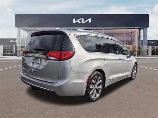 2018 Chrysler Pacifica Limited