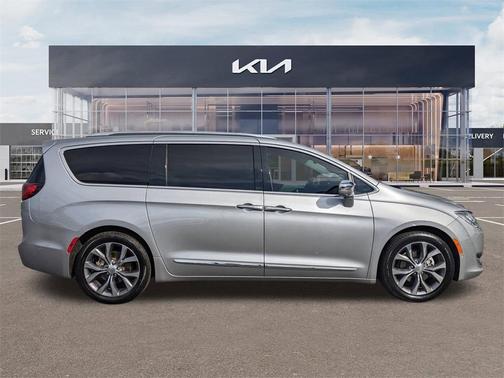 2018 Chrysler Pacifica Limited