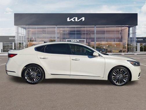 2019 Kia Cadenza SX Limited