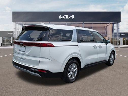 Snow White Pearl 2024 Kia Carnival LX