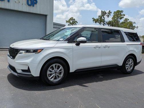 Snow White Pearl 2024 Kia Carnival LX